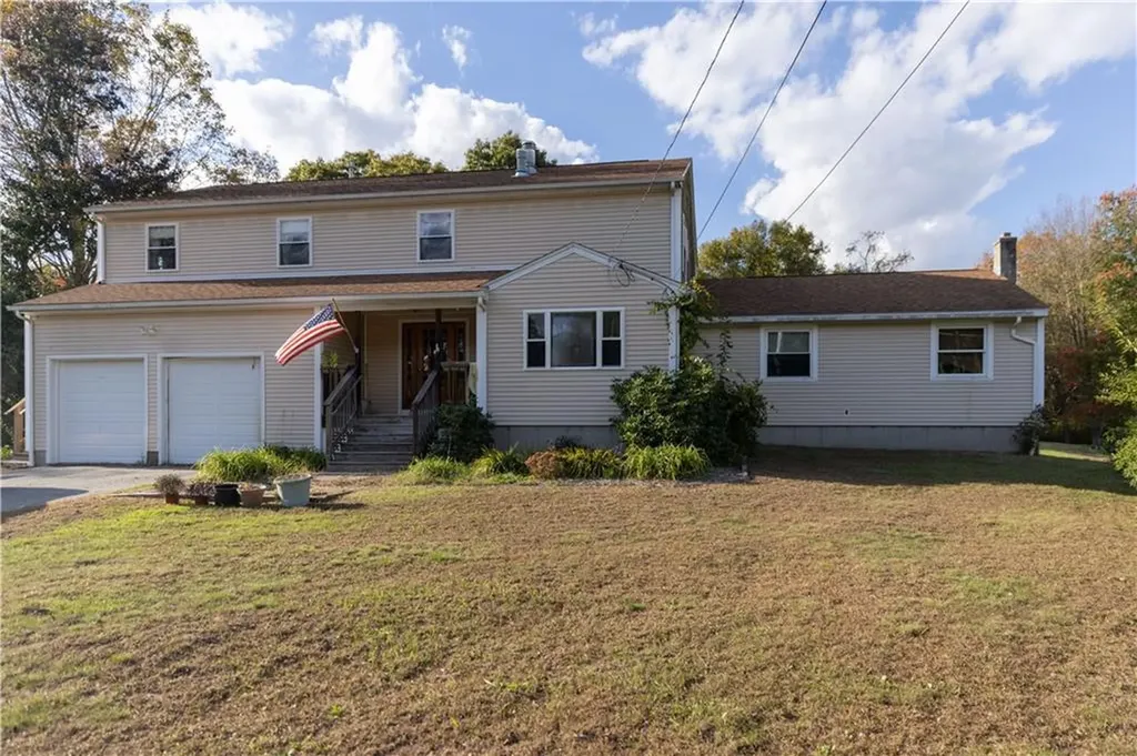 8 Brayton Road Smithfield RI 02917