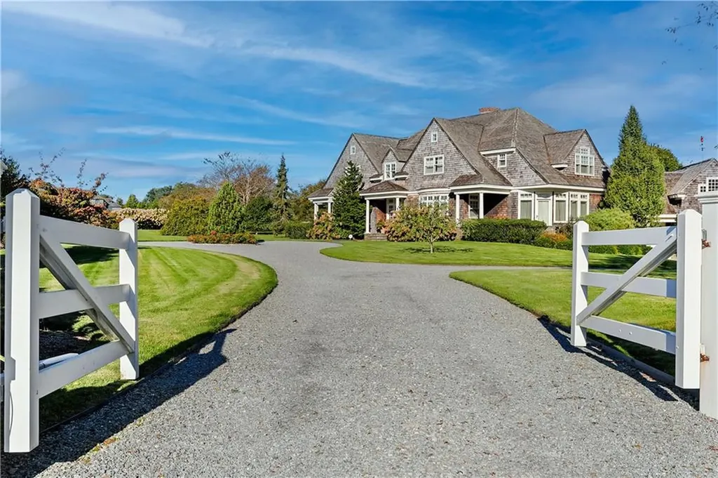 110 Farmlands Drive Portsmouth RI 02871