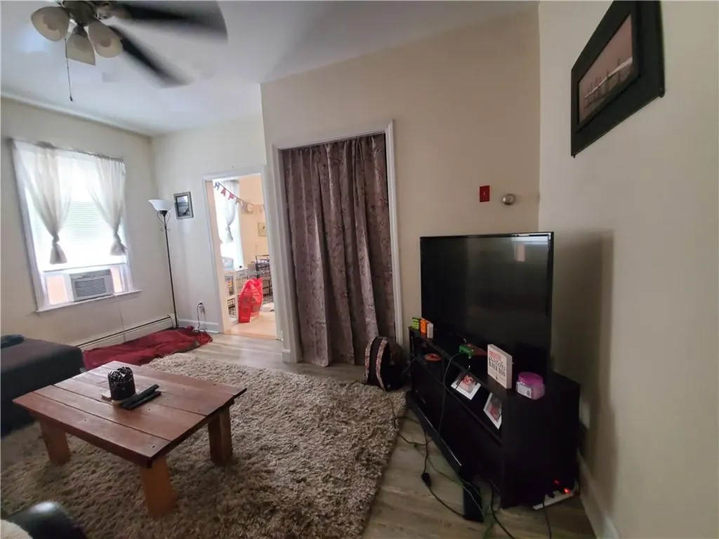 103 Hamlet Avenue Woonsocket RI 02895