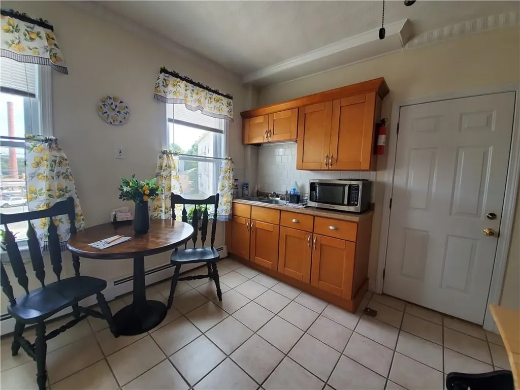 103 Hamlet Avenue Woonsocket RI 02895