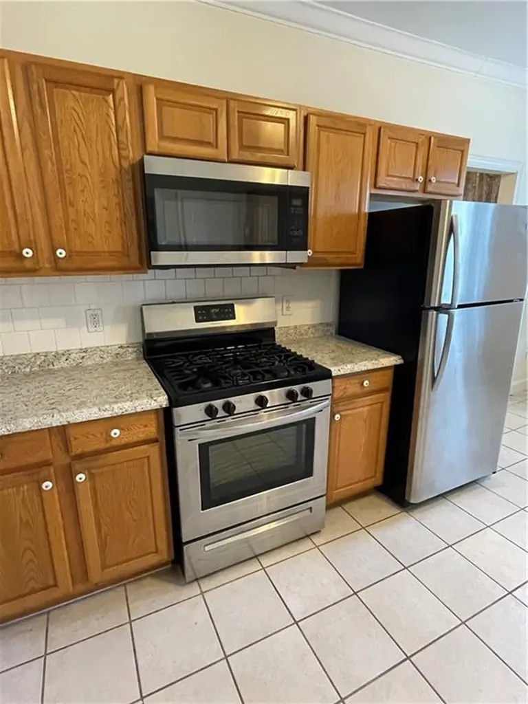 103 Hamlet Avenue Woonsocket RI 02895