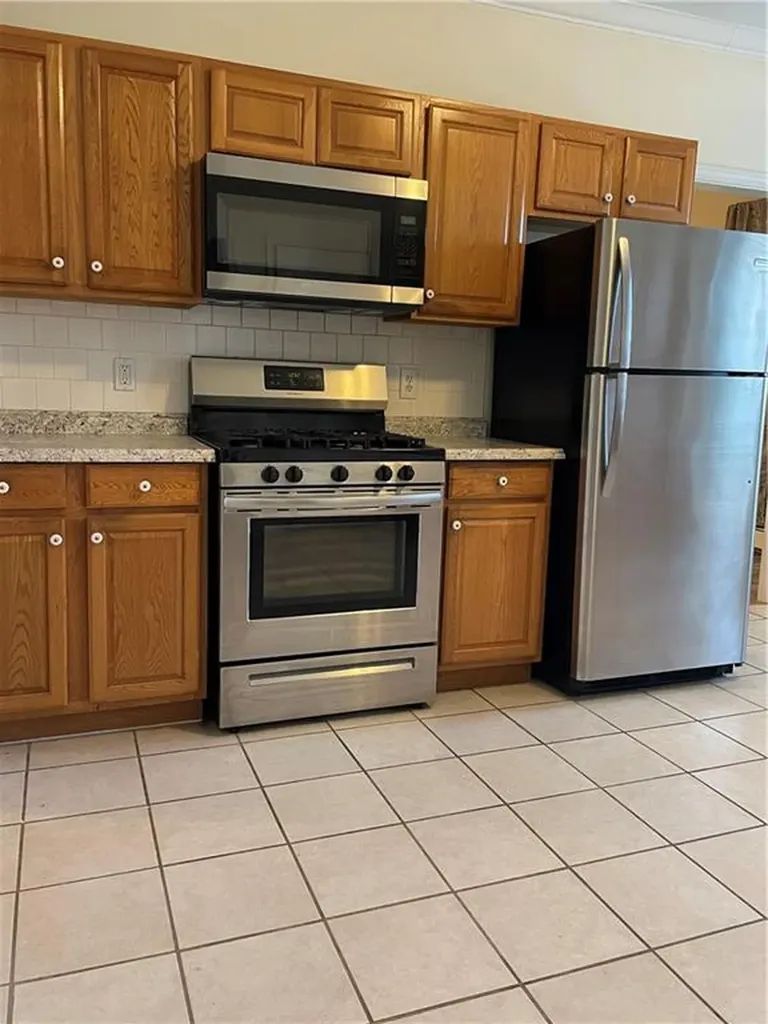 103 Hamlet Avenue Woonsocket RI 02895