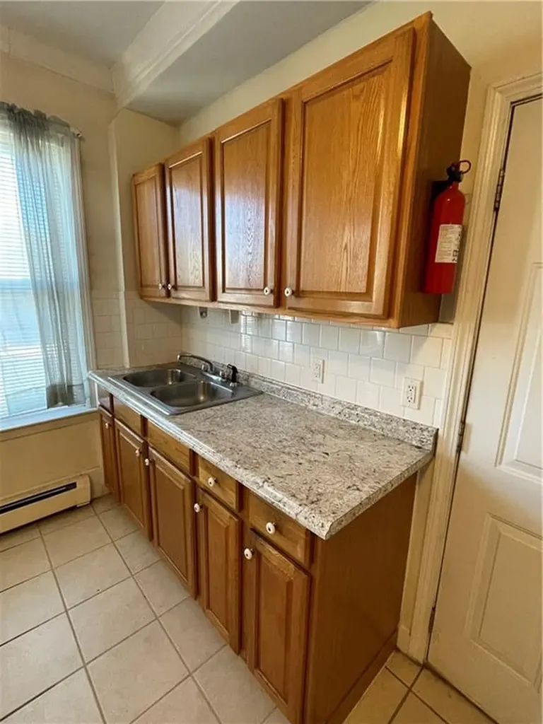 103 Hamlet Avenue Woonsocket RI 02895