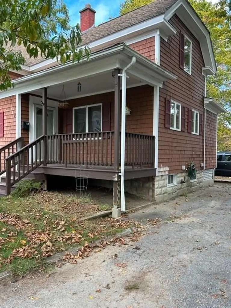 47 Mapledale Street Coventry RI 02816