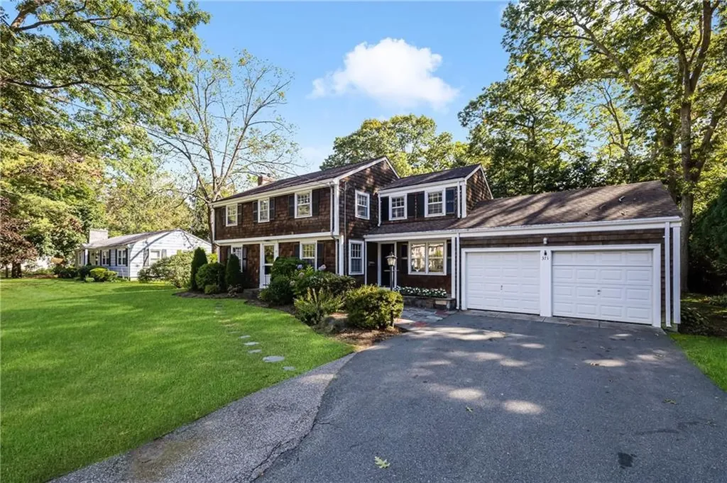 371 New Meadow Road Barrington RI 02806