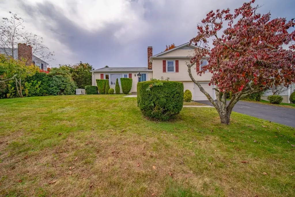 87 Tanglewood Drive West Warwick RI 02893