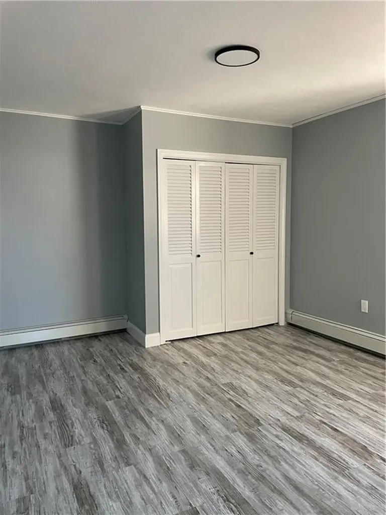 102 Ophelia Street Providence RI 02909