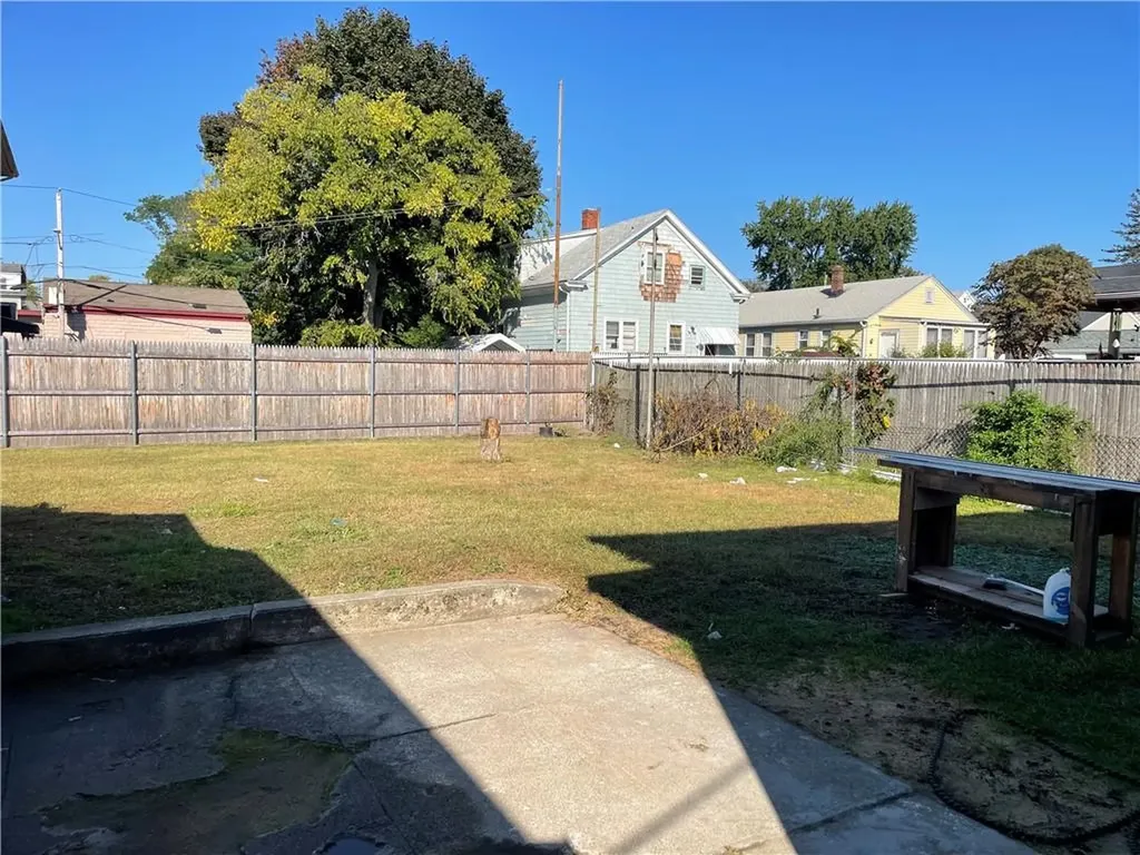 102 Ophelia Street Providence RI 02909