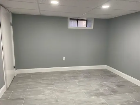 102 Ophelia Street Providence RI 02909