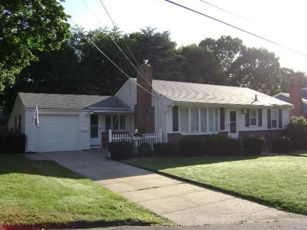 49 Echo Drive Warwick RI 02886