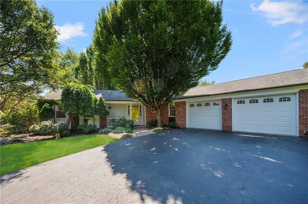 160 Gray Street Warwick RI 02889