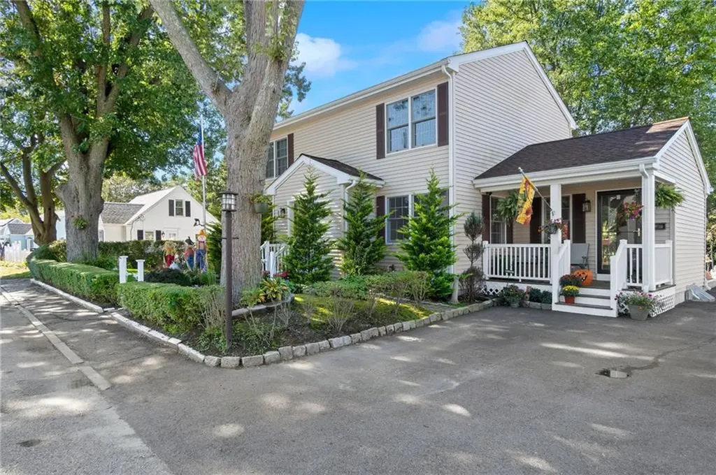 173 George Arden Avenue Warwick RI 02886