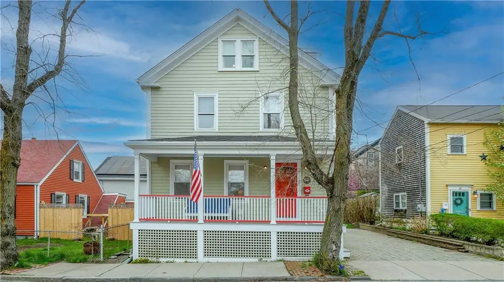 32 Bacheller Street Newport RI 02840
