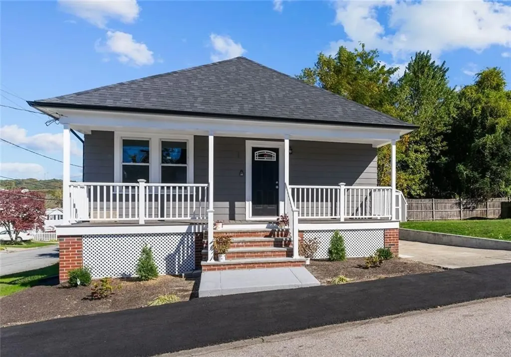 89 Cruz Street Cranston RI 02920