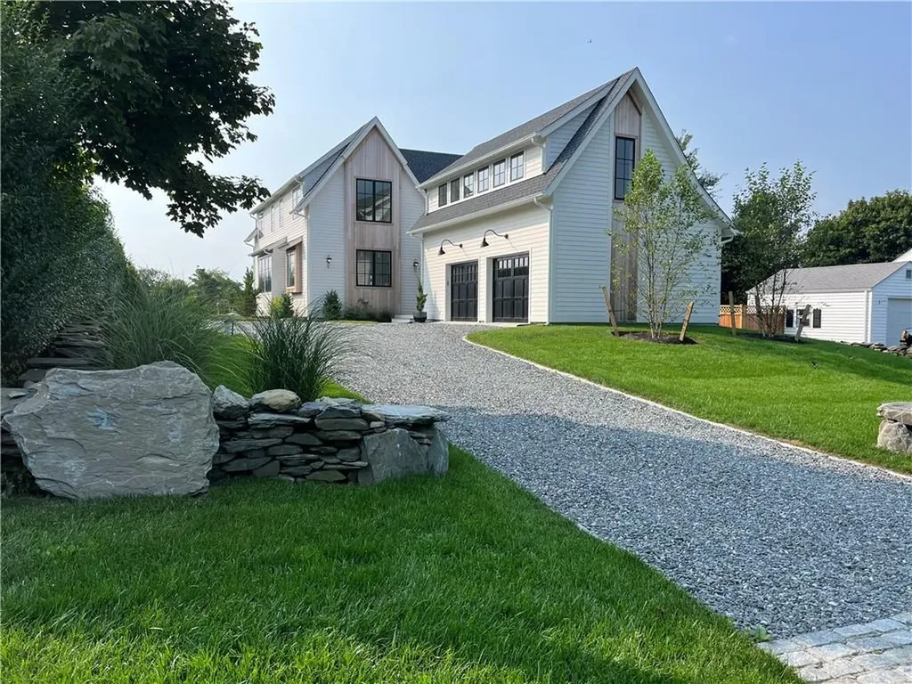 300 Vaucluse Avenue Middletown RI 02842