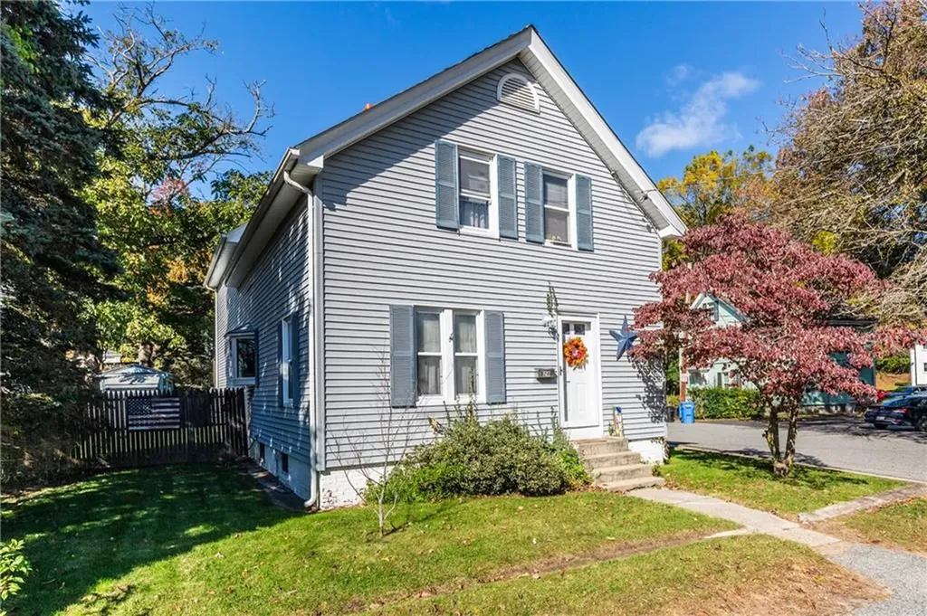28 Almy Street Lincoln RI 02865