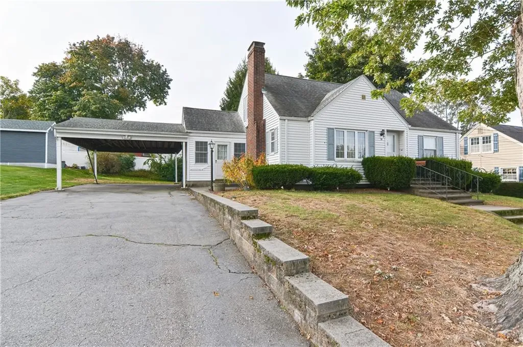 19 Hillside Avenue East Providence RI 02914