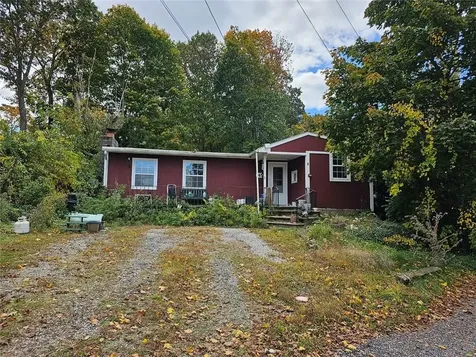 145 Lawrence Court Tiverton RI 02878
