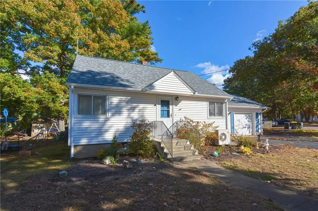 181 Pleasant View Avenue Smithfield RI 02917