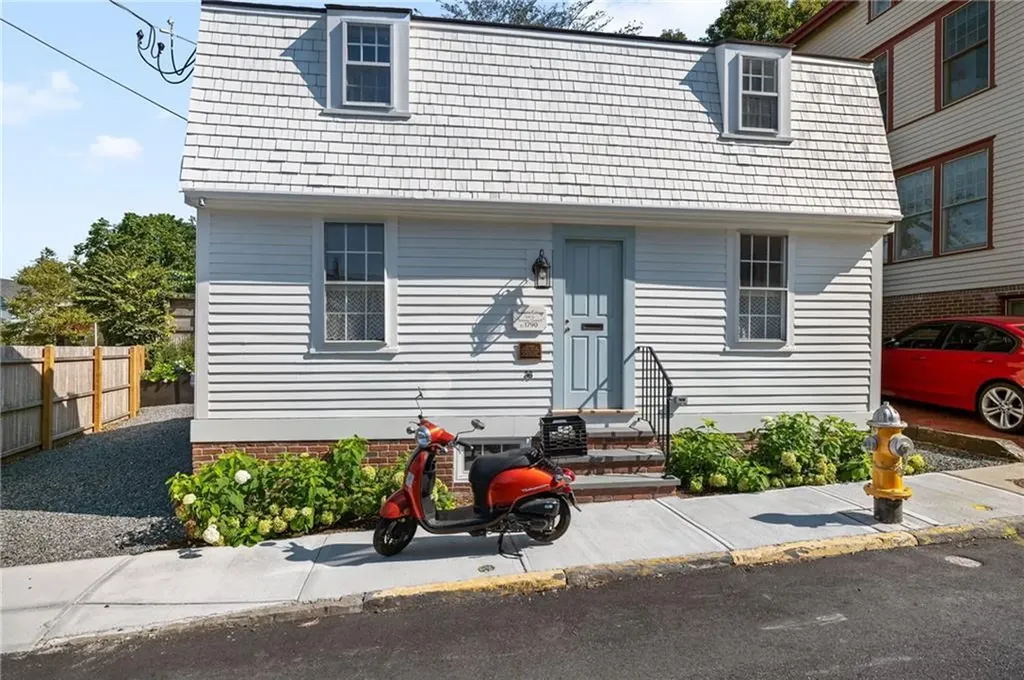 36 William Street Newport RI 02840