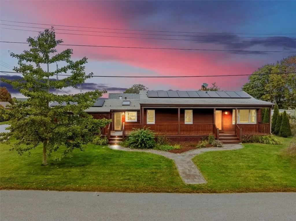 51 Jo Anne Avenue Portsmouth RI 02871
