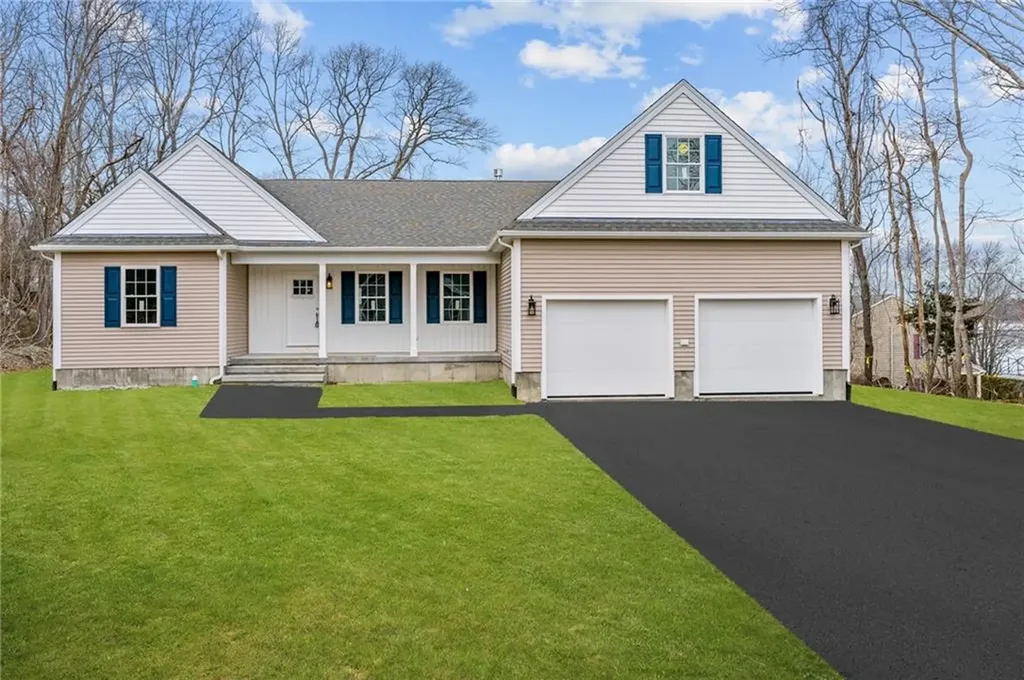 105 Kickemuit Avenue Bristol RI 02809