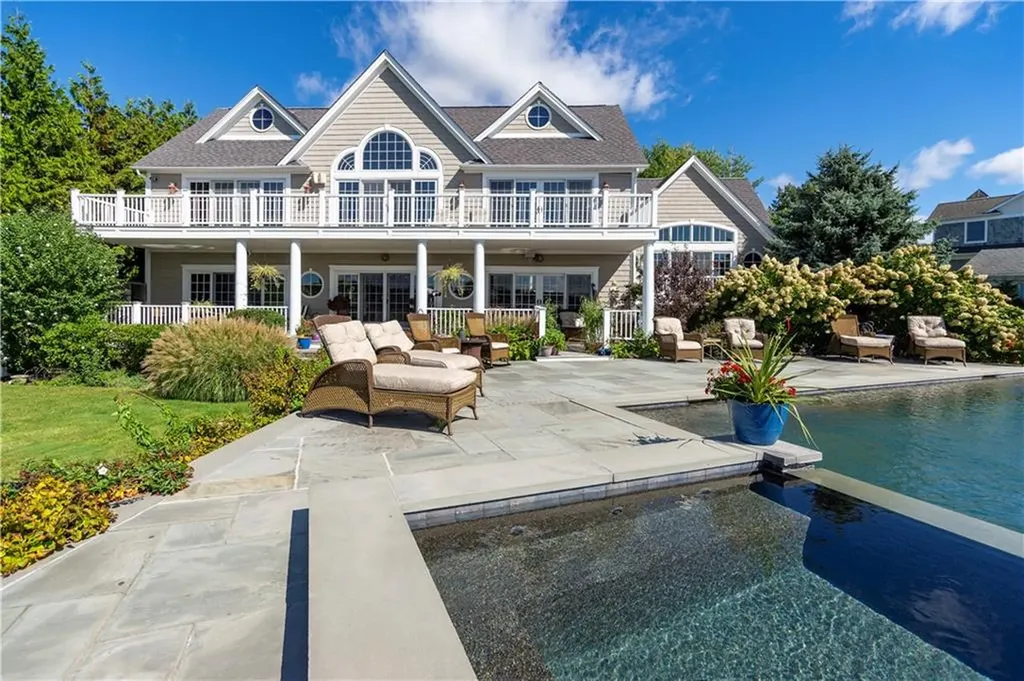 68 Melbourn Road Warwick RI 02886