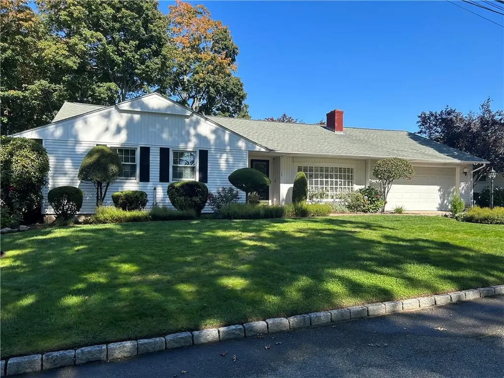 39 Greening Lane Cranston RI 02920