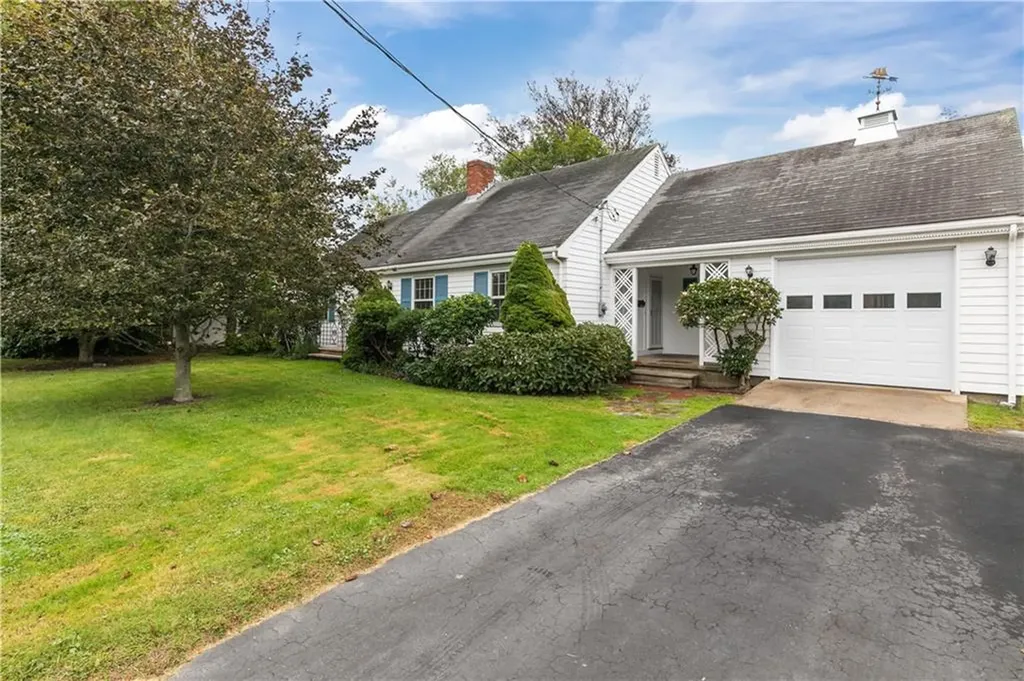 21 Parker Avenue Newport RI 02840