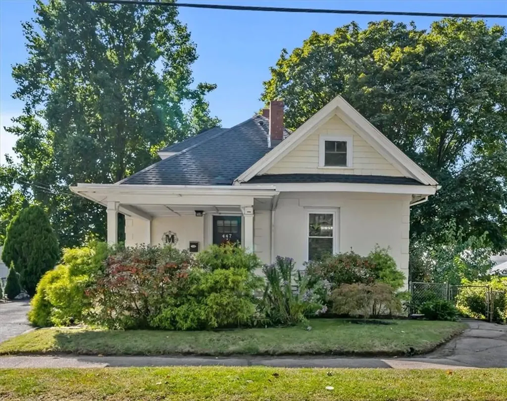 447 Elm Street Warwick RI 02888