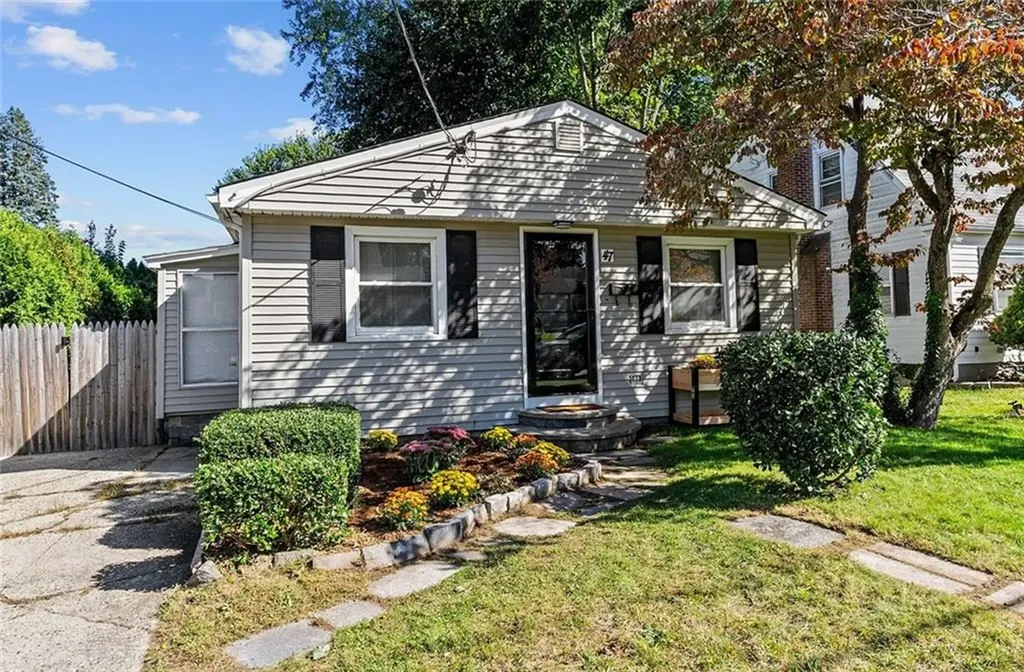 47 North Olney Street Johnston RI 02919