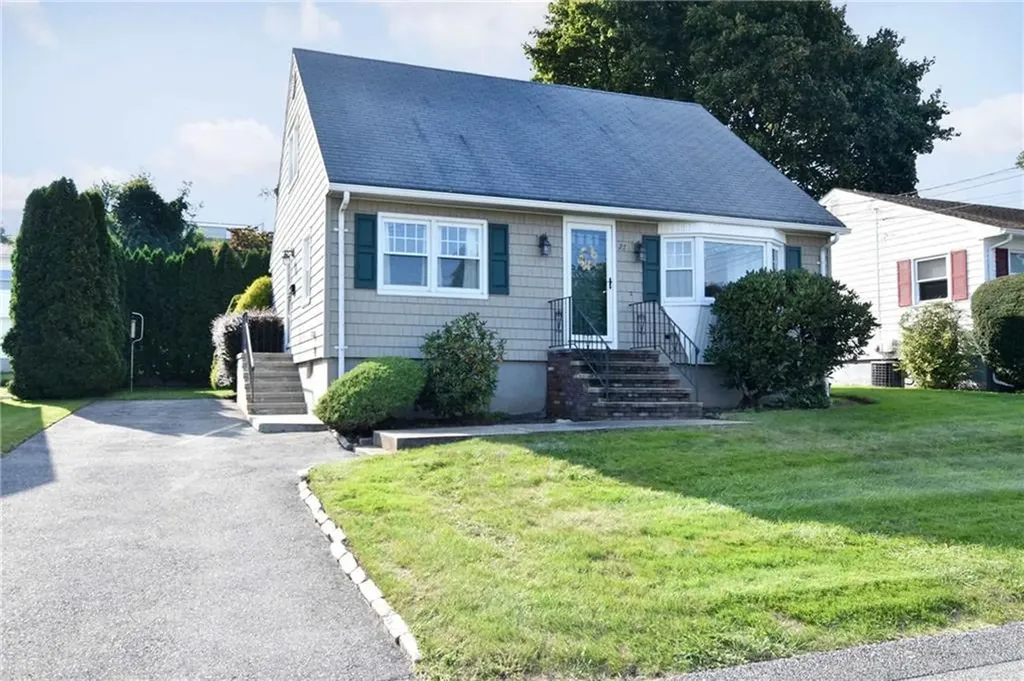 27 Marblehead Avenue North Providence RI 02904