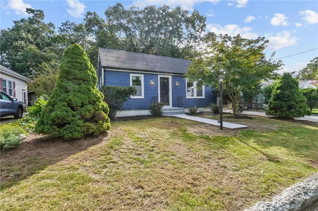 92 Martha Street Pawtucket RI 02860