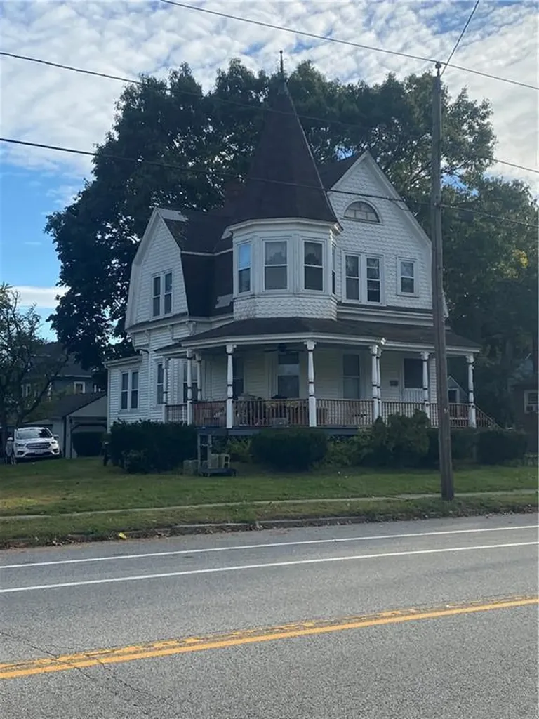 142 Norwood Avenue Cranston RI 02905