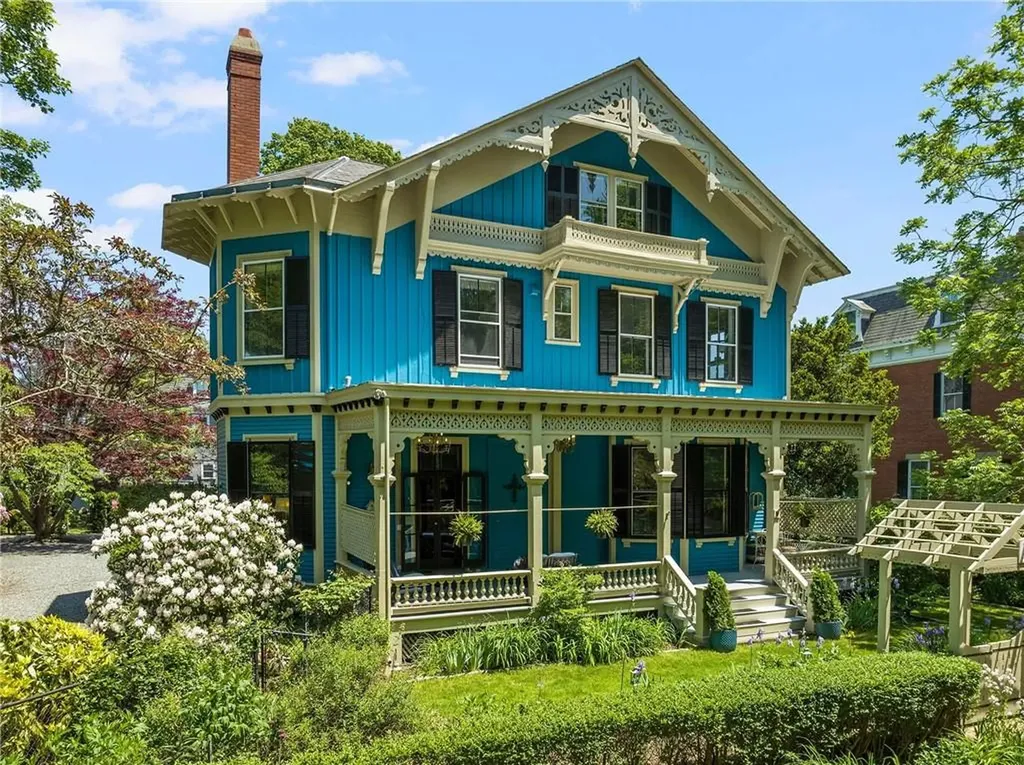 31 Old Beach Road Newport RI 02840