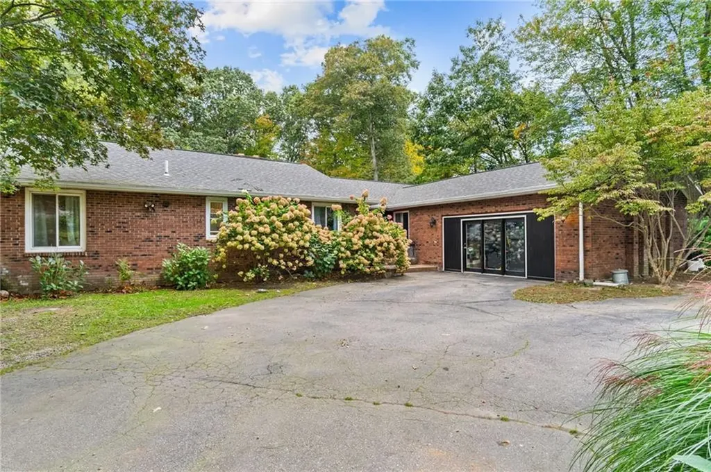 17 Garwaine Drive Lincoln RI 02865
