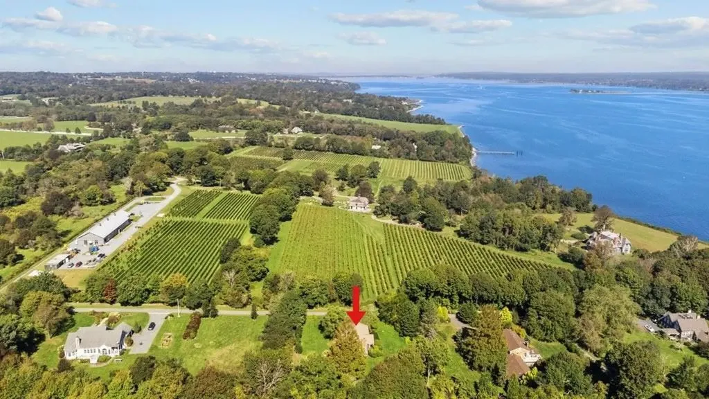 259 Black Point Lane Portsmouth RI 02871