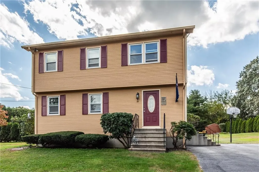 10 Glenna Drive Smithfield RI 02917