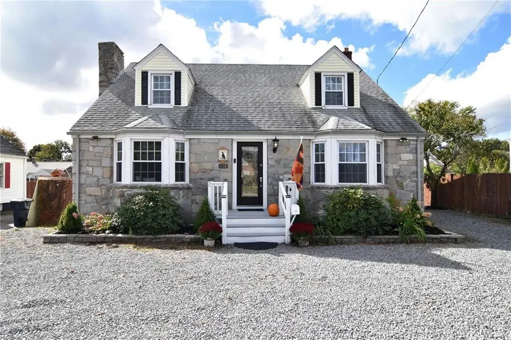 1008 Main Avenue Warwick RI 02886