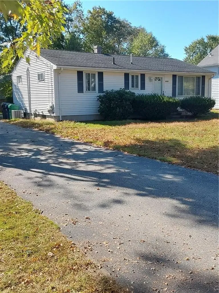 3372 West Shore Road Warwick RI 02886