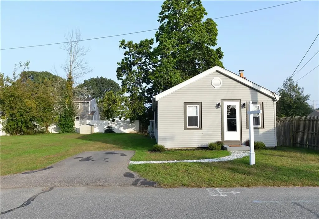 62 Tremont Street Warwick RI 02889