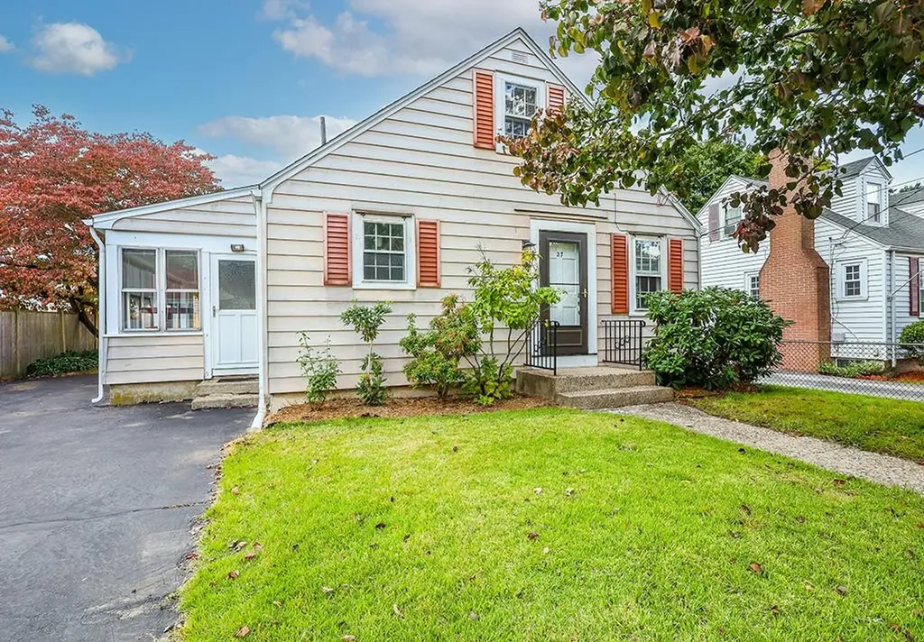 27 Hand Street Pawtucket RI 02861