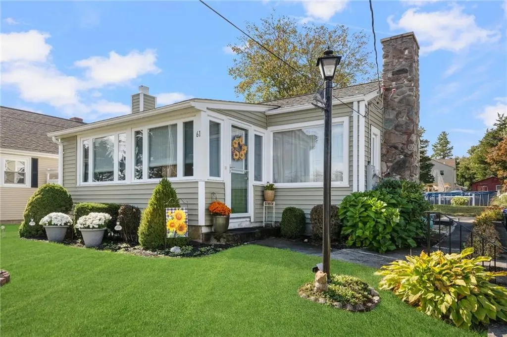 61 Everett Avenue Bristol RI 02809