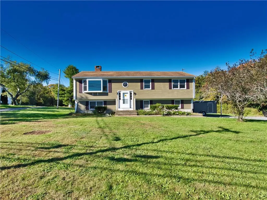 1121 Stafford Road Tiverton RI 02878
