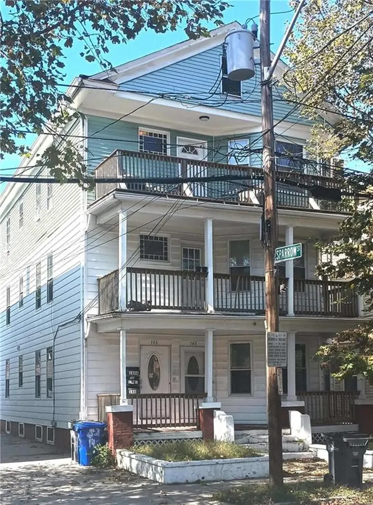 146 Oakland Avenue Providence RI 02908