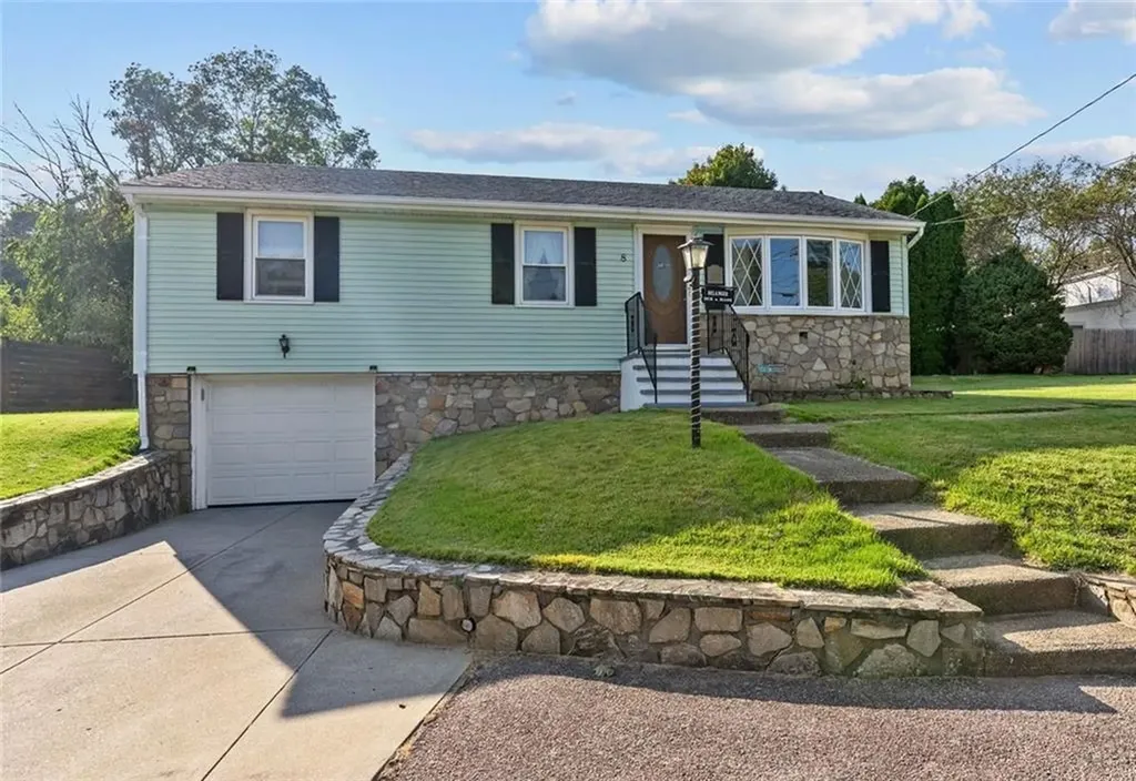 8 Cypress Road Coventry RI 02816