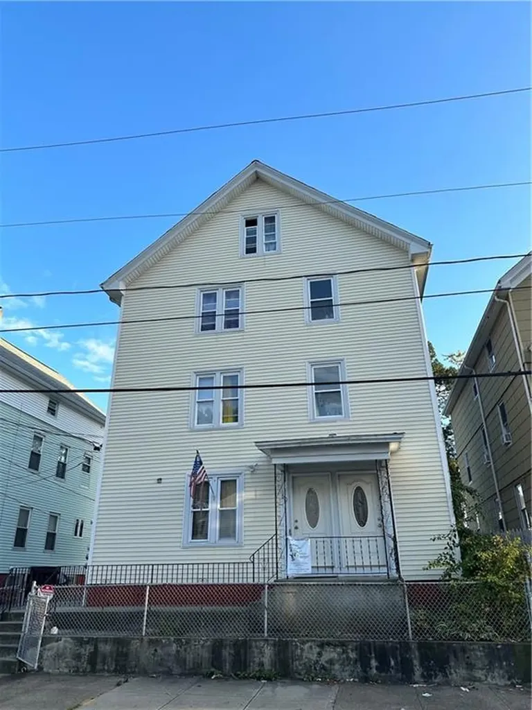 60 58 Anthony Avenue Pawtucket RI 02860