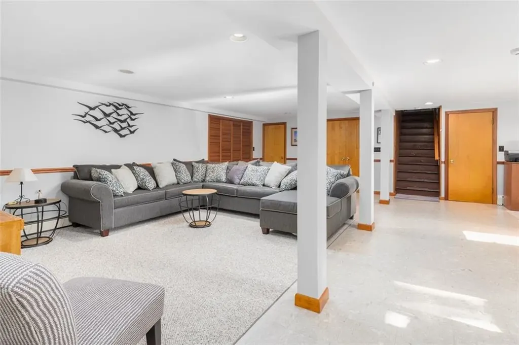 2 Arlington Drive Lincoln RI 02865