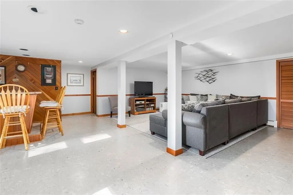 2 Arlington Drive Lincoln RI 02865