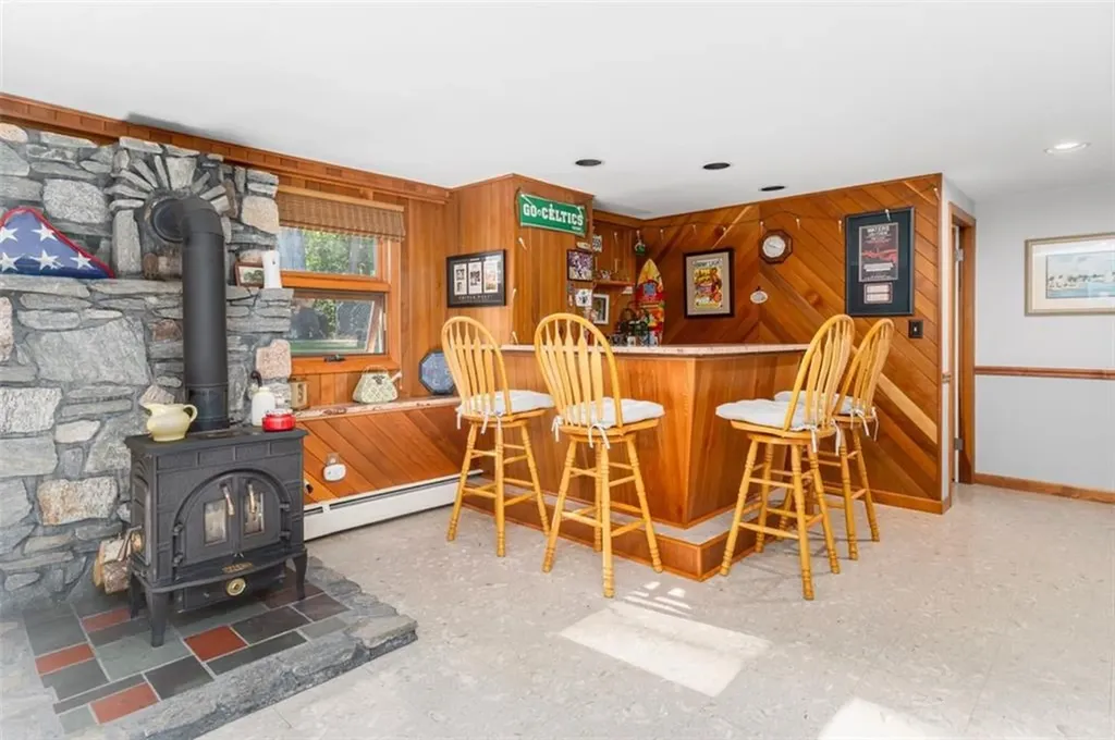 2 Arlington Drive Lincoln RI 02865